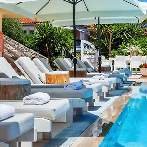 Otel Hesperides, Pefkochori